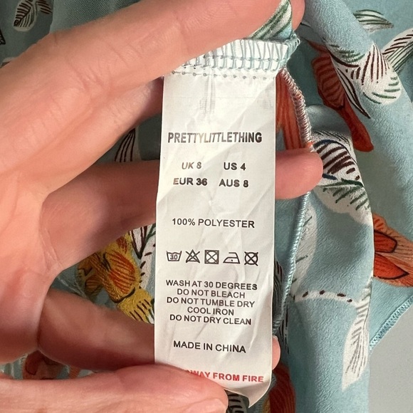 Pretty Little Things women’s NWT Turquoise Floral Printed Frill true Wrap Dress4 - Picture 7 of 11